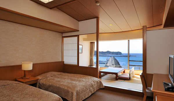 ◆【基準室（一例）】オーシャンビュー(和室＋ツインベット)約４５㎡のお部屋となります。