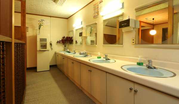 ■2階18号室横洗面 