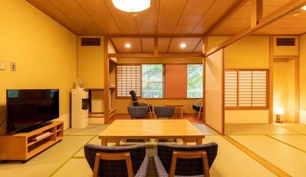 特別和洋室【和室8畳+6畳＋ツインベット】