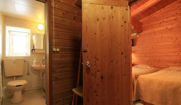 秋田杉を使用した校倉造のお部屋