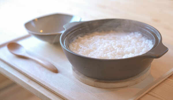 ・【お粥】朝のお勤めに参加された方には朝粥用のお米をお渡ししております