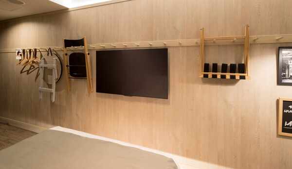 【客室設備】ペグウォール