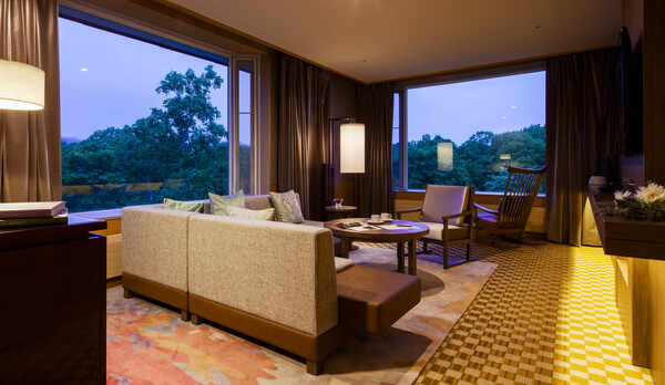 【客室】onumaスイート(夜）