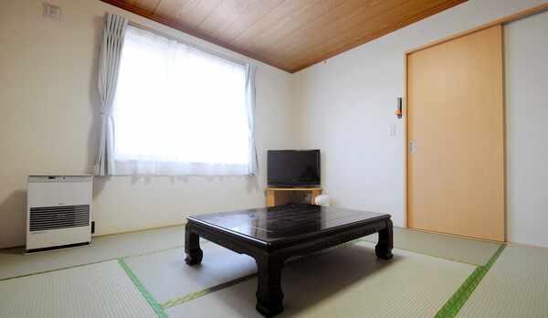 【禁煙・和室8畳】明るく清潔感のあるお部屋です。