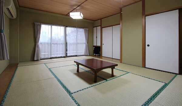 *部屋一例/広々とした和室12畳は、ご家族やグループ様にオススメ！