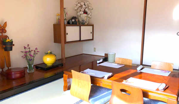 ・畳のお部屋でゆっくりとお寛ぎください