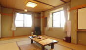グループや2世代家族などに最適の和室12畳