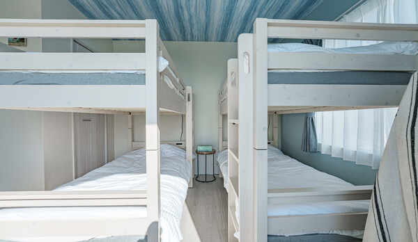 ベッドルーム（２段ベッド&times;2）