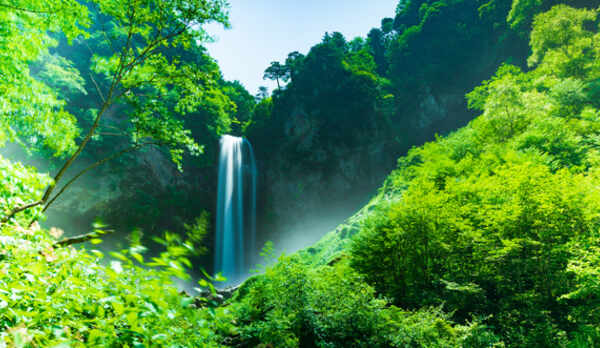 平湯大滝 KKR平湯たから荘から駐車場まで車で約5分