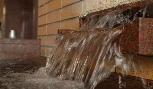 美肌の湯沢温泉。お肌に優しい弱アルカリ性です。