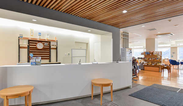 *【館内一例：フロント】不明点はお気軽にお声掛け下さい。