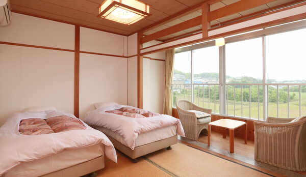 7.5畳和ベッド◆カップルやご夫婦、友人同士に人気のベッド客室