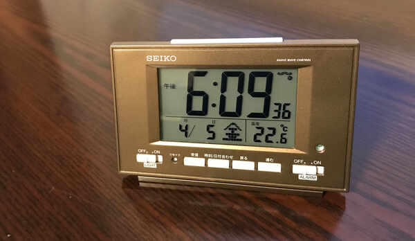 目覚まし時計をご用意しております