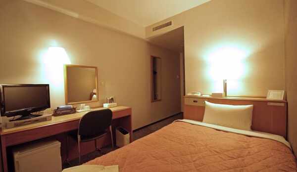 シングル（室内奥からの様子）