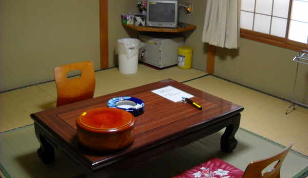 本館（食事用）