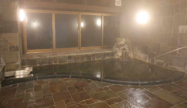 自家源泉かけ流し大浴場