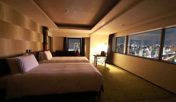 デラックスツインルーム　ベッド２台(消灯)