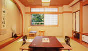 ・和室10畳渓谷側 (1)