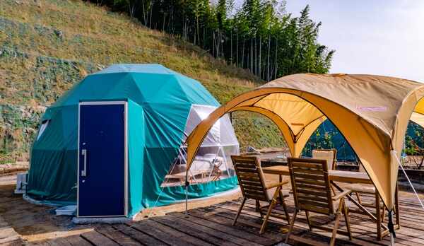 大型ドームテントの外観