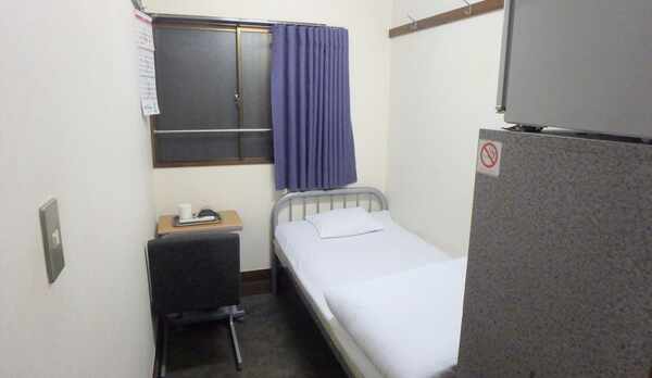 本館の「小個室」テレビ・冷蔵庫なし