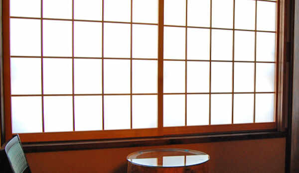 窓際イメージ
