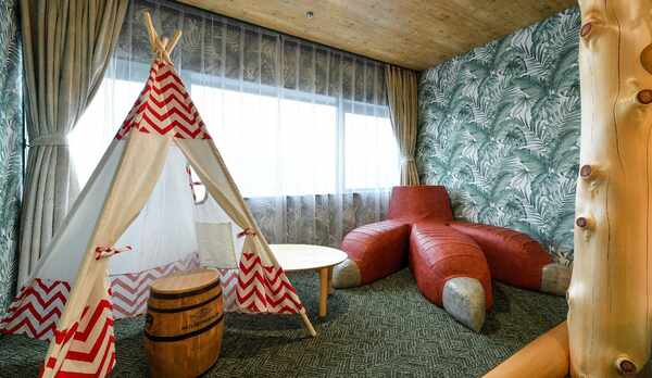 恐竜ルーム【26平米／禁煙】ティラノサウルスタイプ