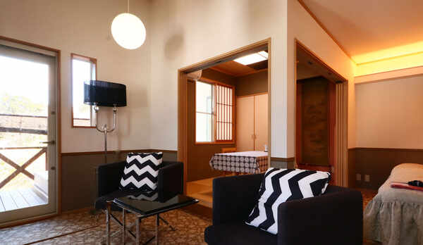 ◇【特別和洋室】和室・洋室（ベッドルーム）リビング付の特別室和洋室。