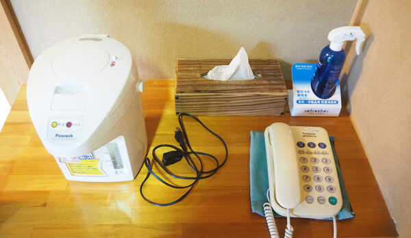 ＊お部屋アメニティ／ポットや消臭スプレーなどのご用意がございます。