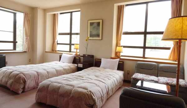 *洋室ツイン/【一日一組限定】当館の洋室はちょぴりメルヘンでペンションチック♪