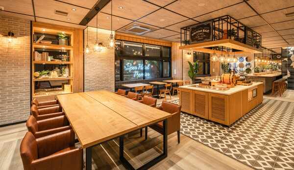 ゆったりとした空間で朝食をお召し上がり頂けます