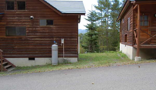 コテージ横駐車場