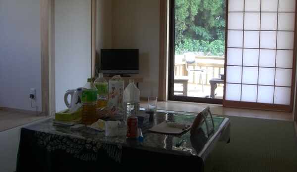 新館しょうぶの間