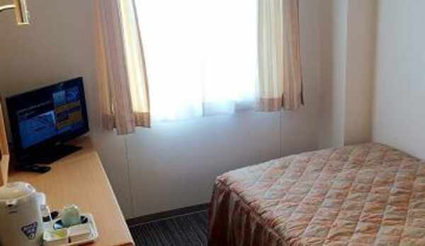 【シングルルーム】ベッドサイズ：103&times;195（㎝）　セミダブルサイズです