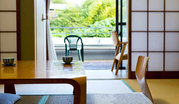 太山寺和室　眺望抜群！名刹太山寺の三十の塔を望む南向き・日当たりのよいお部屋