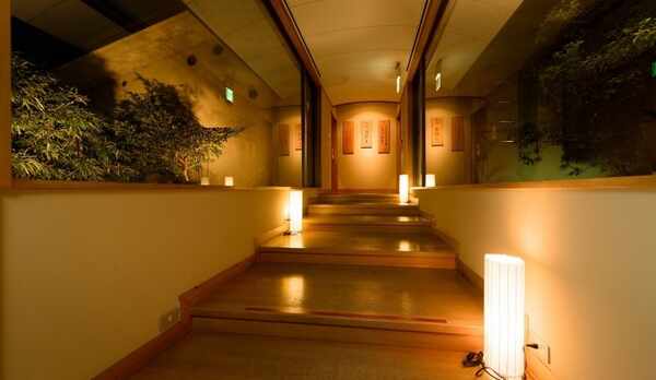 大浴場へのアプローチ