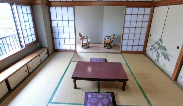 ファミリールーム（布団なし）