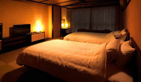 「和モダンルーム 　洋室10畳」