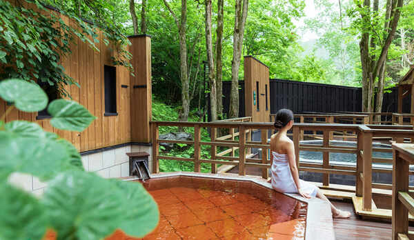【森の散歩湯WOOD SPA】四季を体で感じることが出来る露天風呂。これだけの種類は道内でもかなり貴