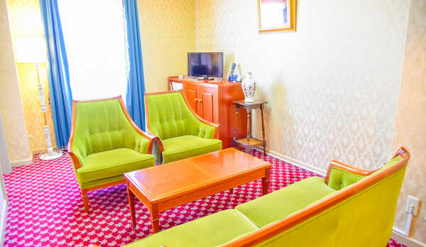 スイートルーム(リビング)