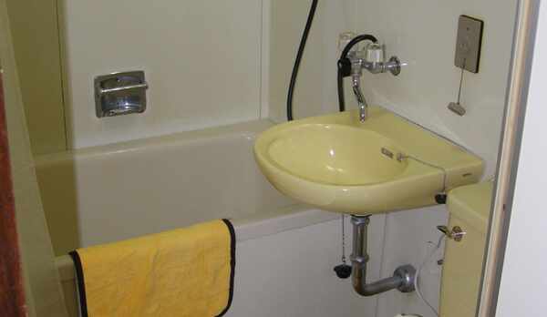 全室バストイレ付