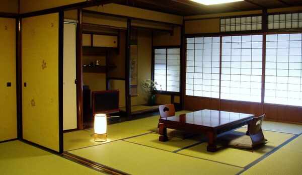 京間１４畳部屋