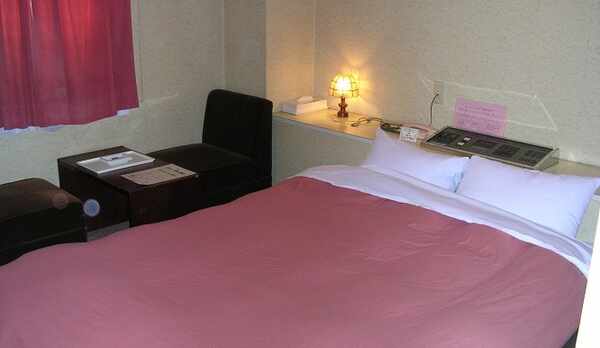 洋室　バス・トイレ付き②