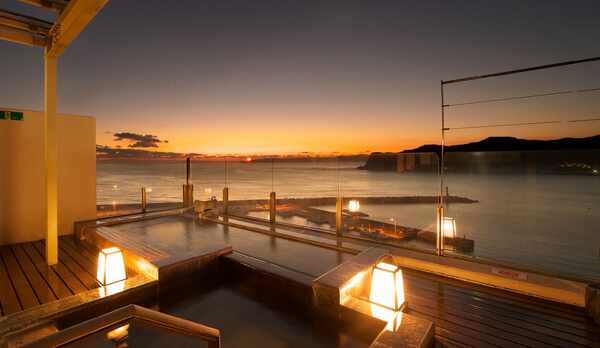 【天空庭園風呂／誕生の湯】疲労回復、ストレス解消に適しているので、日頃の疲れも回復頂けます。