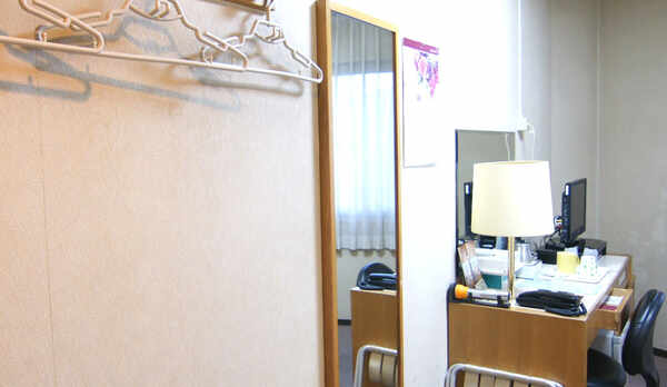 【客室・鏡＆ハンガー】