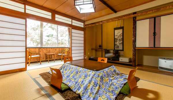 旅館タイプ/川側