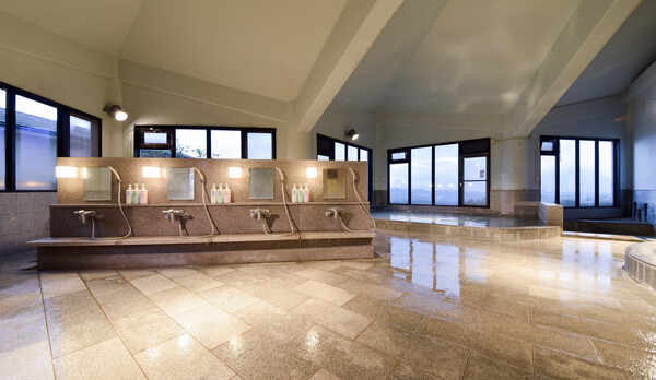 *【大浴場】ボディソープ・シャンプーリンスの備え付けがございます。