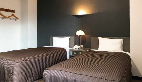 ツインルーム　17平米　100ｃｍベッド2台　