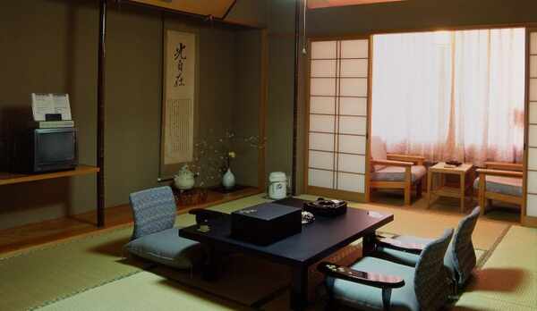 客室（和室）
