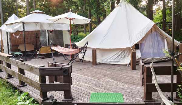 ・【グランピング】広々としたテントをご用意。ご家族やグループなど大人数での宿泊にも嬉しいサイズ感♪