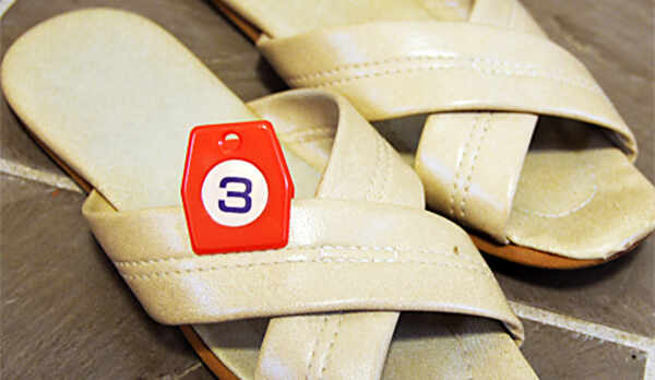 お風呂ではスリッパ札用意してます